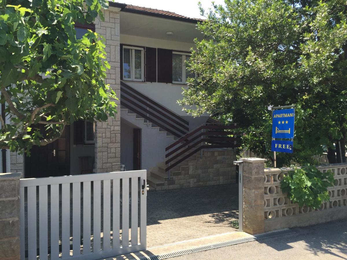 Iva Apartments Novigrad Istria エクステリア 写真